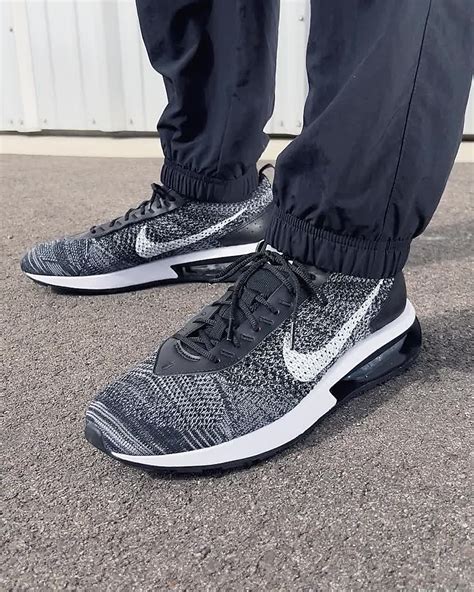 air max Flyknit racer sneakers